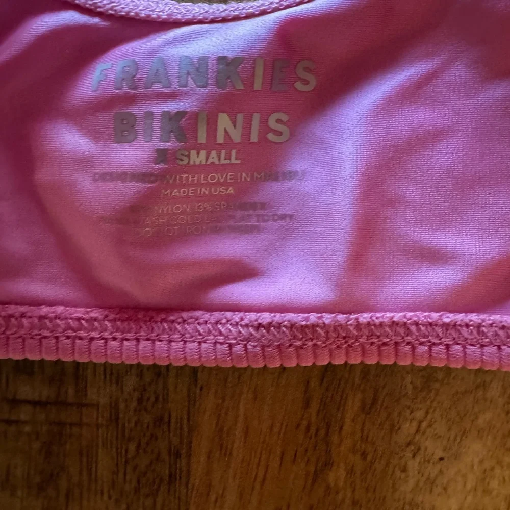 Frankie's Bikinis flamingo pink Connor ribbed bikini bra swim top NWT small